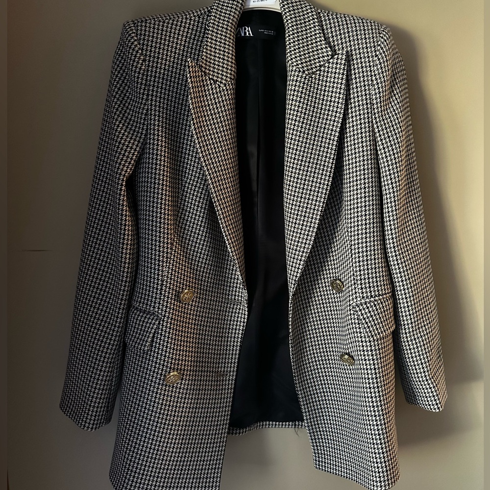 Zara Blazer NWOT size S !